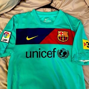 Barcelona Away Jersey 2010/2011 size Small